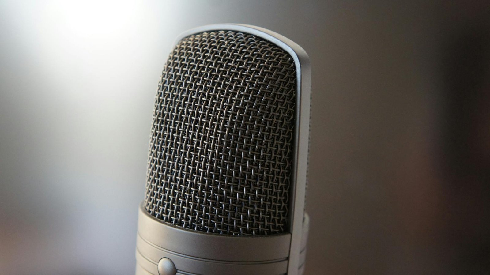 5 essential steps to launch your podcast in the USA