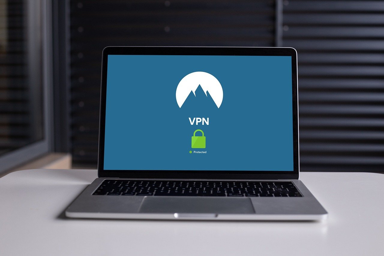 NordVPN vs CyberGhost comparison
