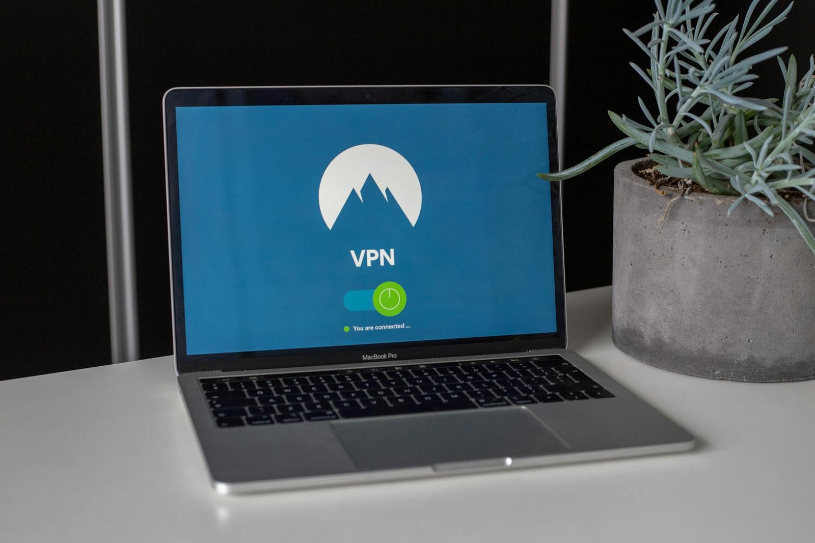 NordVPN vs CyberGhost comparison